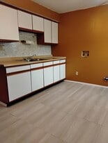 Building Photo - 76 N Hatfield St