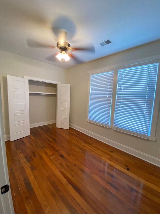 Building Photo - Spacious 3 Bedroom 2 Bath Home Near Downtown Columbia