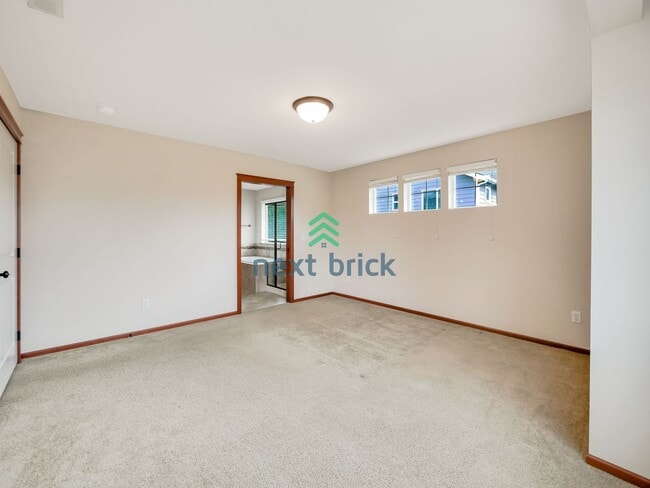 Building Photo - 4 Bed and 3 Bath Lake View Single-family H...