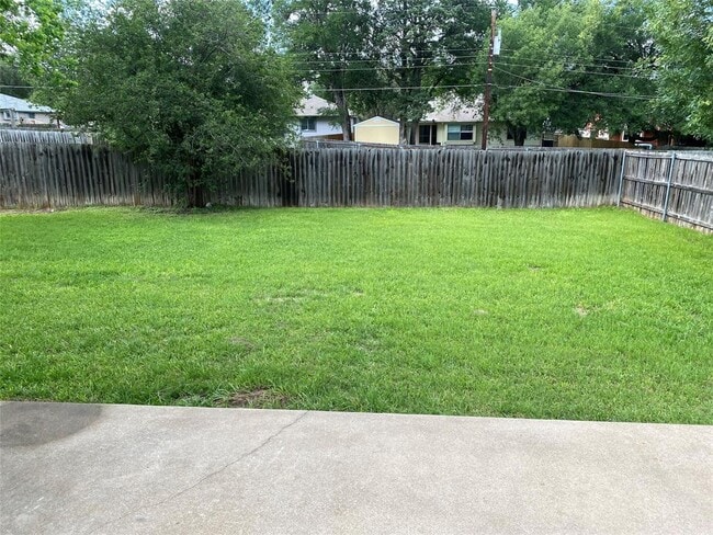 Building Photo - 1608 Pigeon Forge Rd