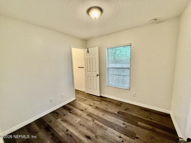 Building Photo - 114 W 41st St
