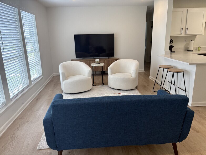 Building Photo - 626 Shug Jordan Pkwy