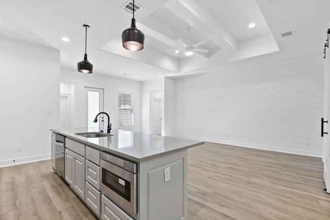 Building Photo - 5036 Mooney Fls Dr