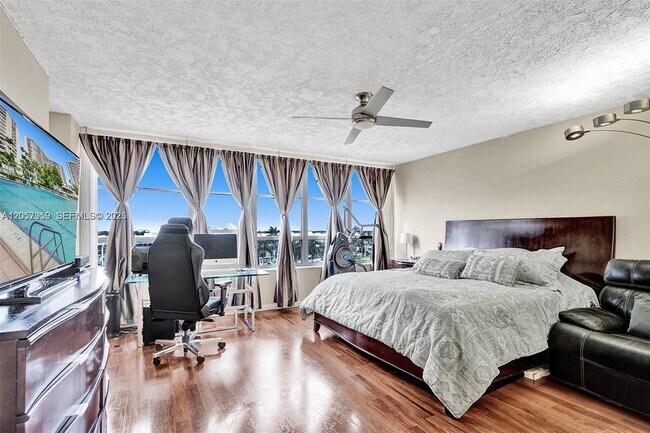 Building Photo - 500 Three Islands Boulevard