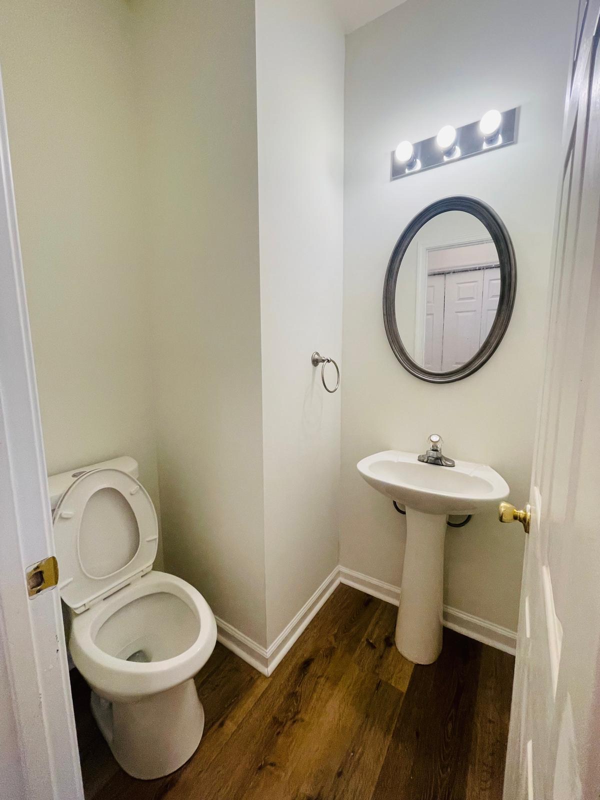 Building Photo - 3709 Hutchinson Trace Dr