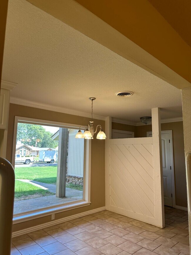 Building Photo - 3318 Erin Oaks Ct