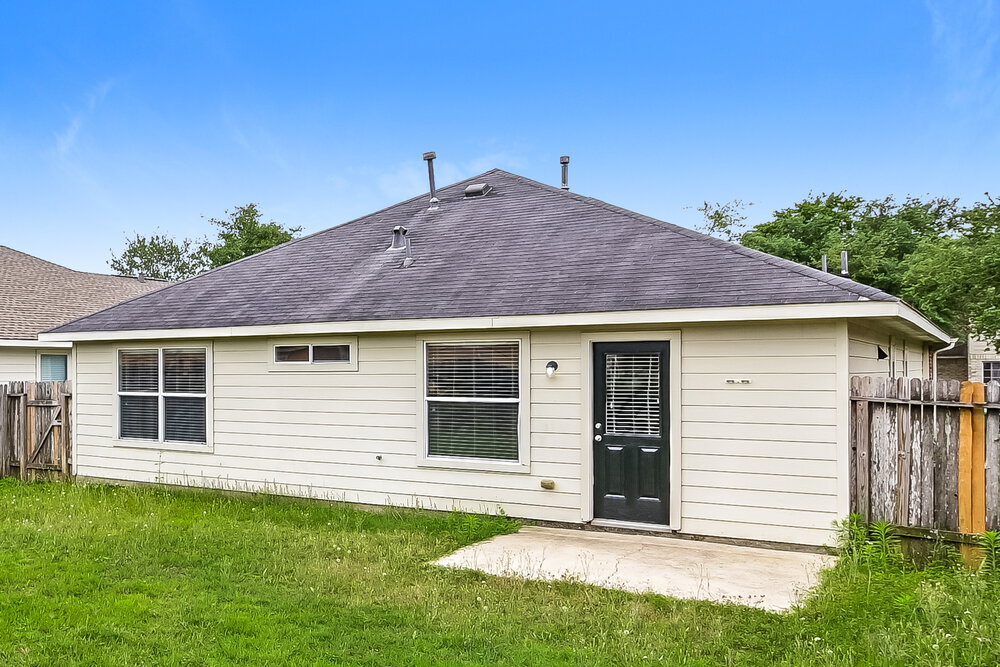 Building Photo - 4018 Falvel Shadow Creek Dr