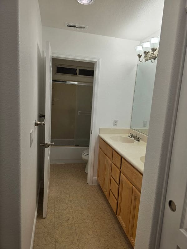 Building Photo - 426 Matteri Cir