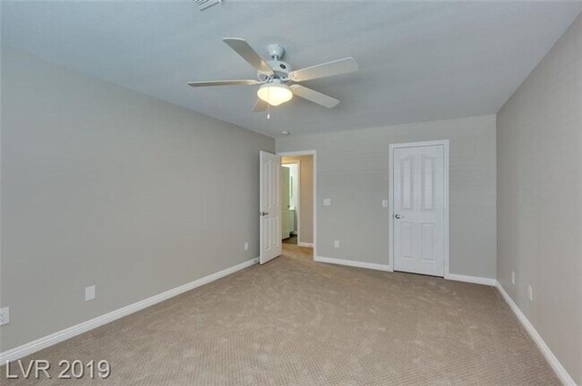 Building Photo - Charming 3-Bedroom Henderson Townhome