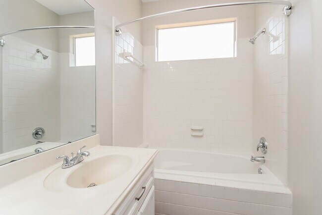 Building Photo - 3306 Maymist Dr