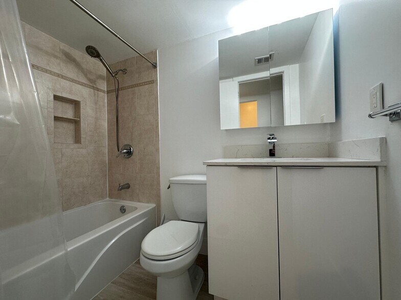 Building Photo - 10900 SW 104th St