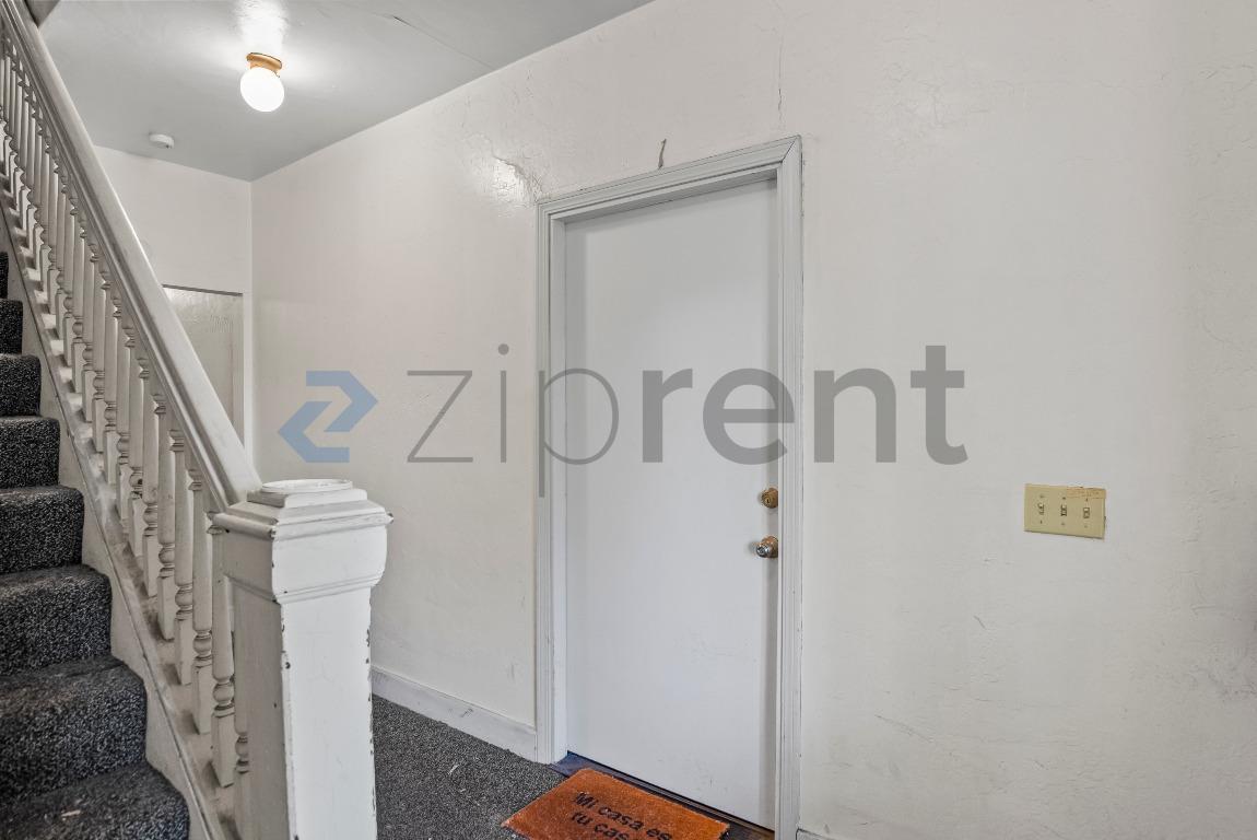 Building Photo - 1315 Spruce St