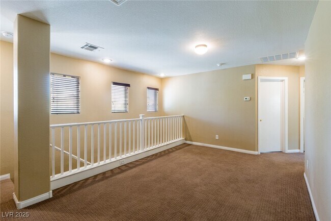 Building Photo - 511 Redruth Dr