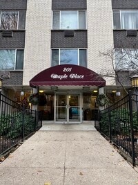 Building Photo - 201 S Maple Ave