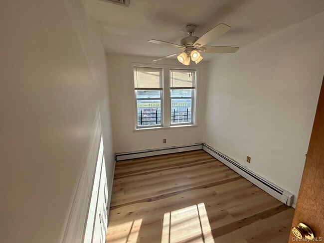 Building Photo - 12 Verbena Ave