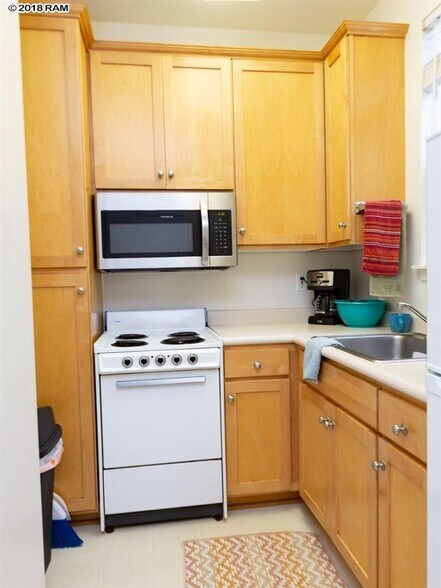 Building Photo - 214 A Kuli Puu St