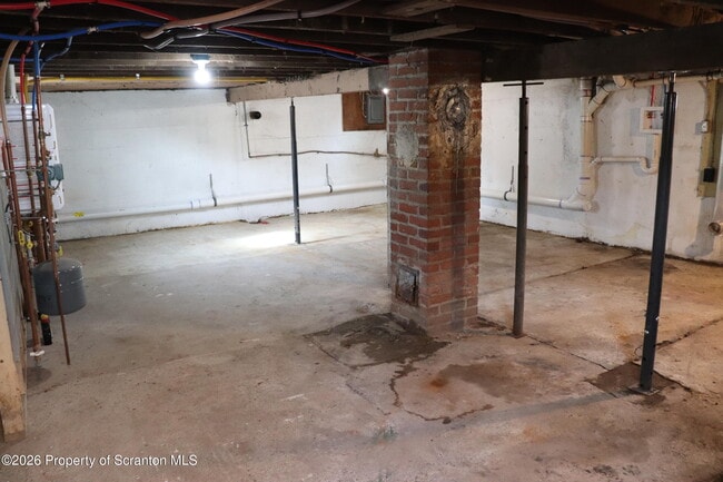 Building Photo - 712 W Lackawanna Ave