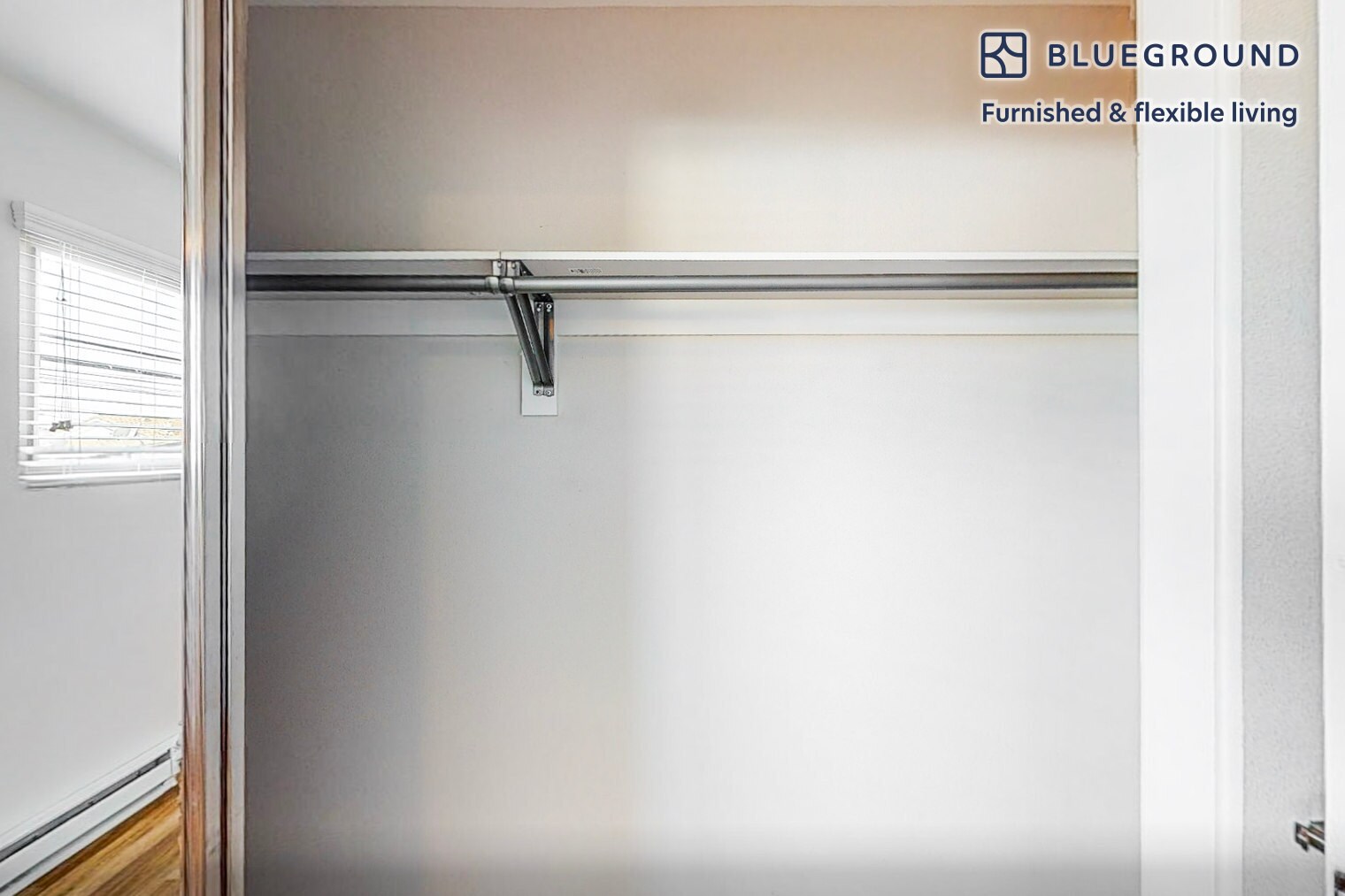 Building Photo - 2106 Manhattan Beach Blvd