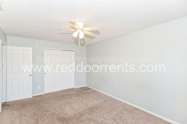 Building Photo - 15445 Border Dr