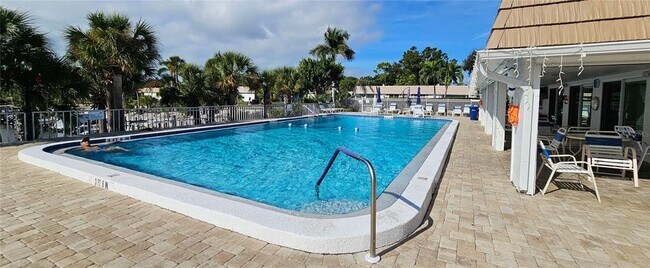 Building Photo - 2009 Riverbluff Pkwy