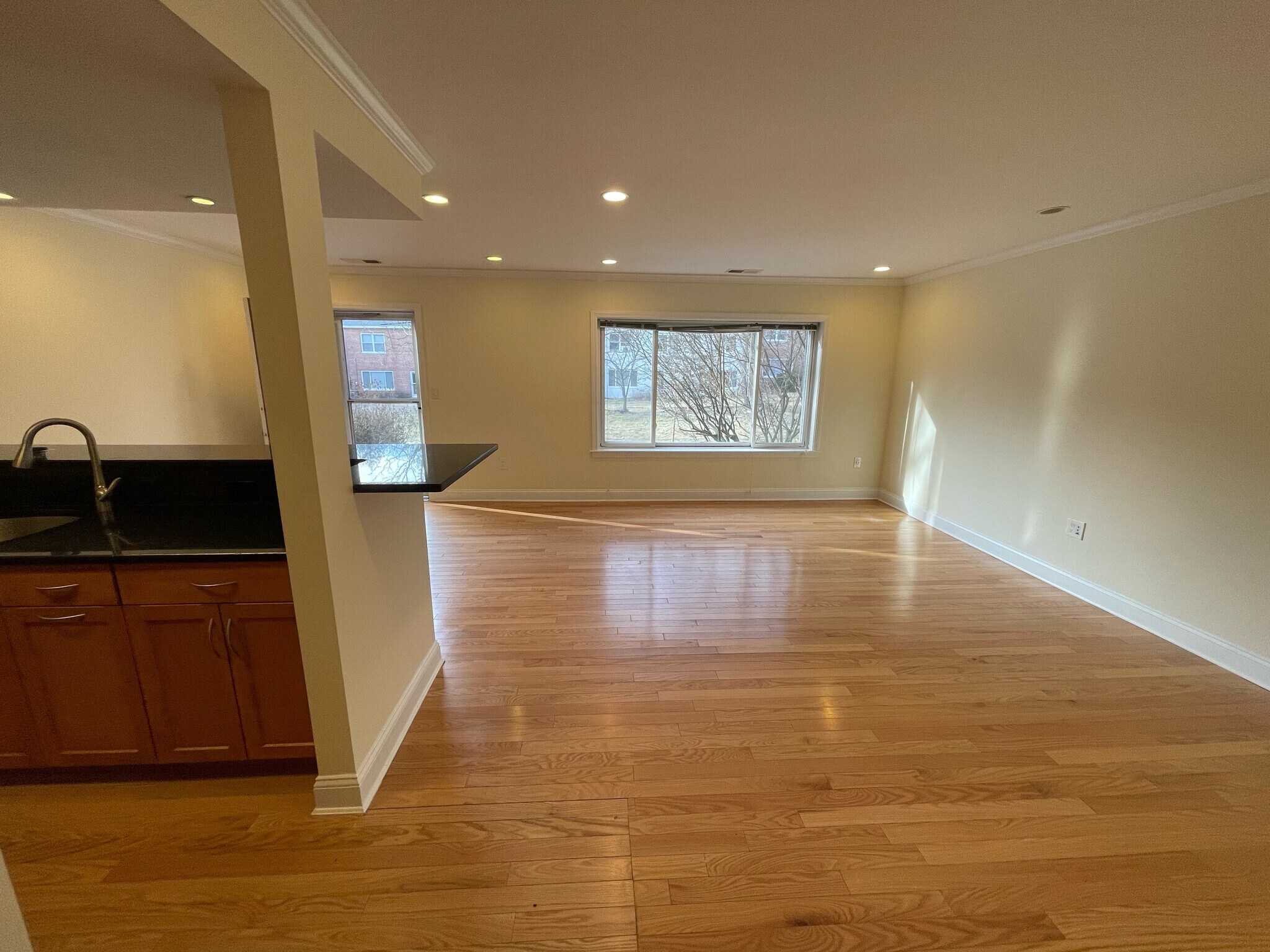 Building Photo - 202 Paine Ct