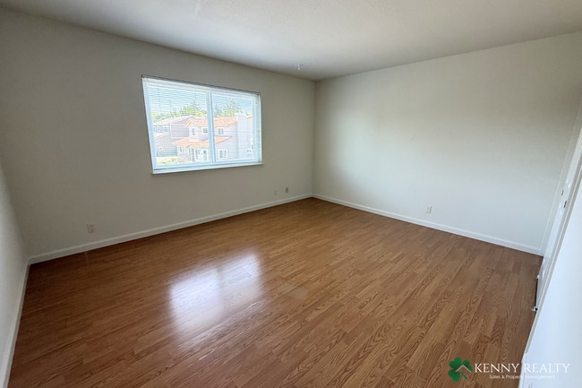 Building Photo - Spacious 5-Bedroom Home with Large Backyard in San Bruno