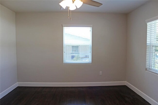 Building Photo - 840 Susan Dr