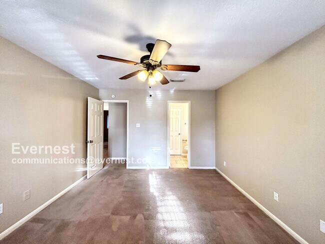 Building Photo - 8019 Carmel Cir