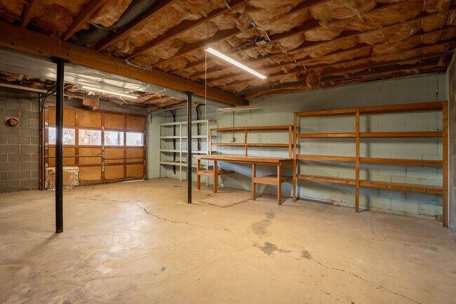 Building Photo - 4 Bedroom, 2 Bathroom Home in Greene County, TN