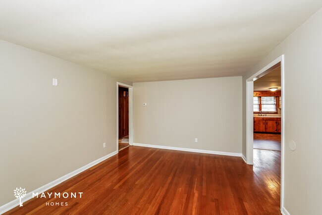 Building Photo - Charming Home on Overlook Dr