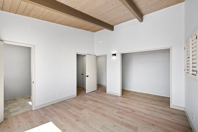 Building Photo - Mystic Hills Ocean View Home