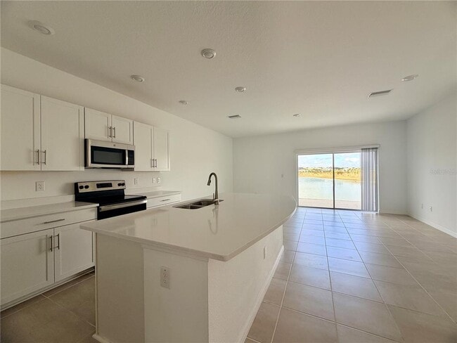 Building Photo - 2397 Paravane Wy