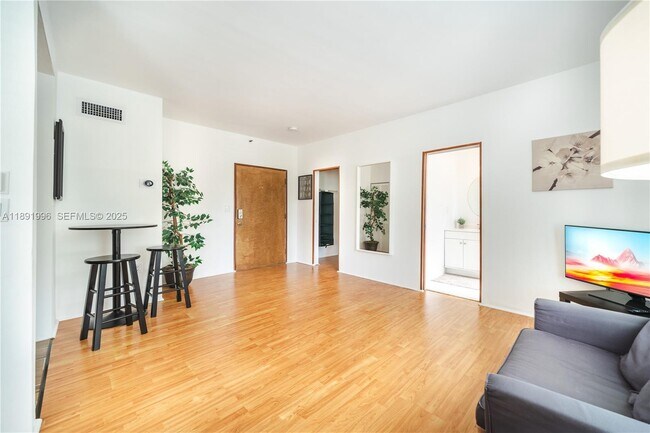 Building Photo - 1502 Jefferson Ave