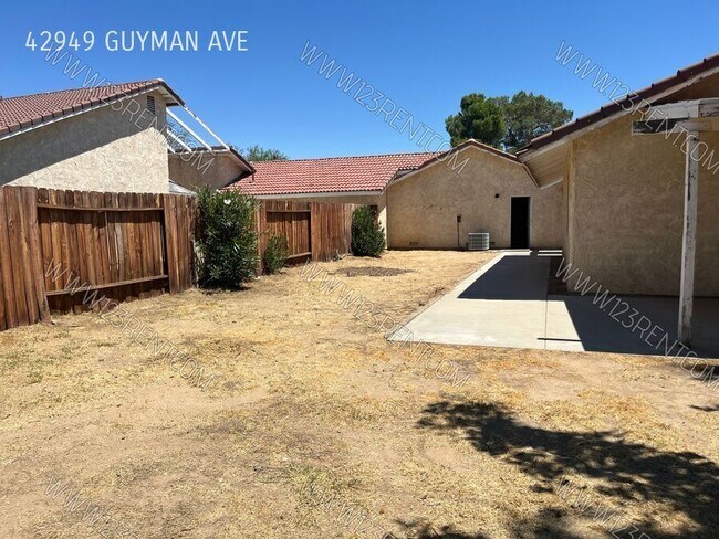 Building Photo - 42949 Guyman Ave