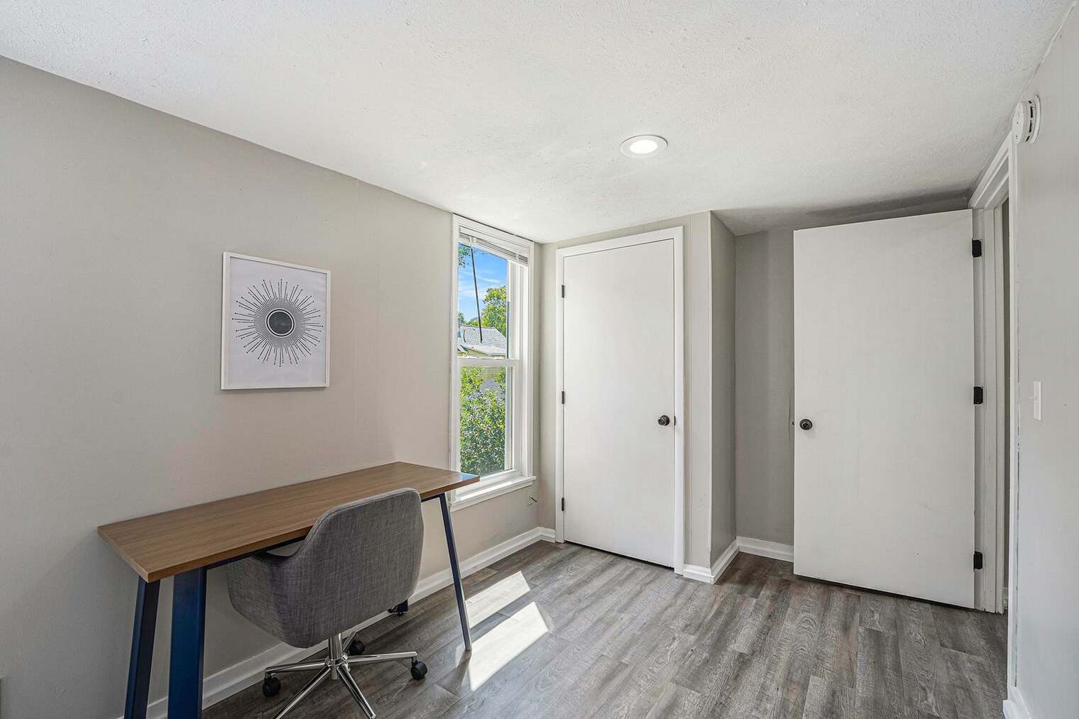 Building Photo - 149 Valley Ave NW