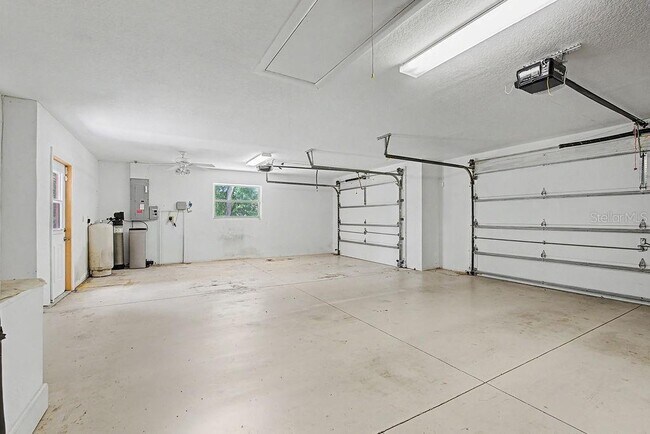 Building Photo - 20811 SW 81st Loop