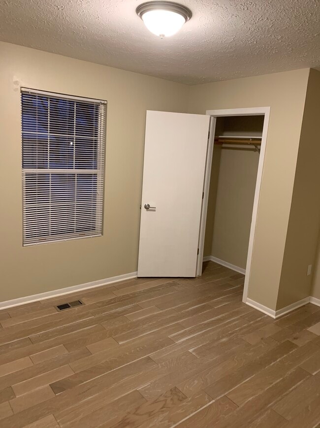 Building Photo - 1912 /1914 Remington Rd