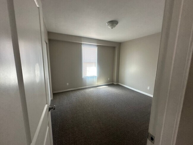 Building Photo - Spacious 4-Bedroom Home Near Northtown Mall