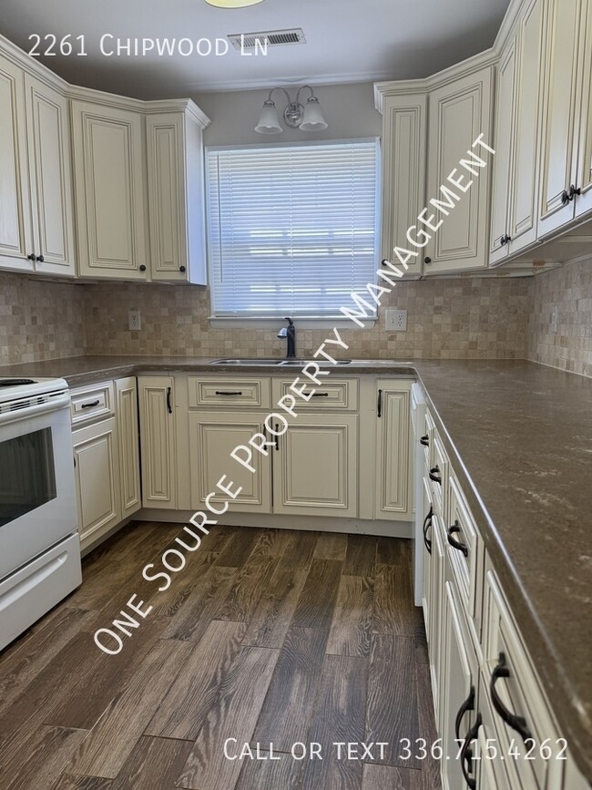 Building Photo - 2261 Chipwood Ln