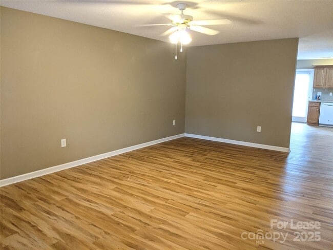 Building Photo - 140 Locomotive Ln