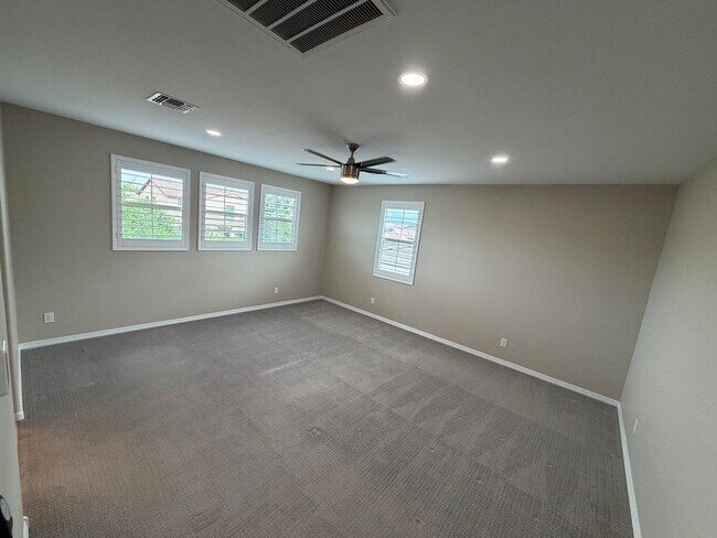 Building Photo - 1322 E Gemini Pl