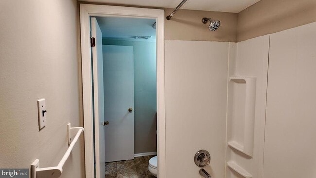 Building Photo - 2166 Birch Dr