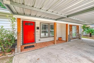 Building Photo - 1639 Walton St