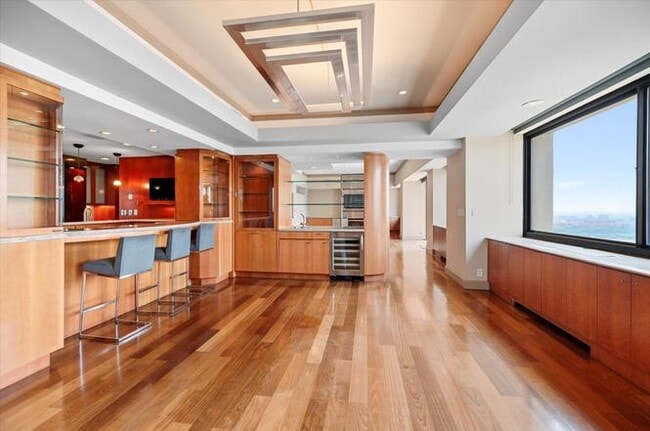 Building Photo - Palis Blv