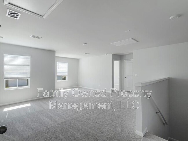 Building Photo - 519 Donnas Vw Wy