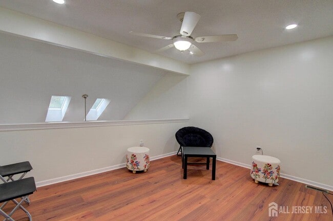 Building Photo - 10 Sawgrass Ct