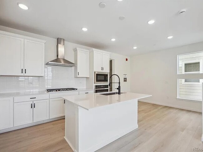 Building Photo - 1243 Rhett Dr