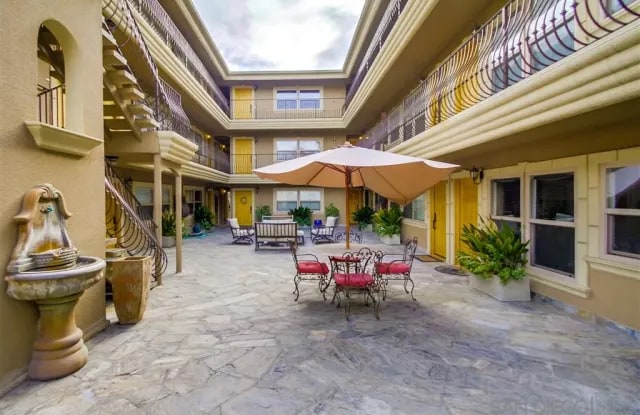 Building Photo - 1049 Felspar St