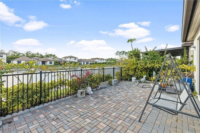 Building Photo - 8976 Madrid Cir