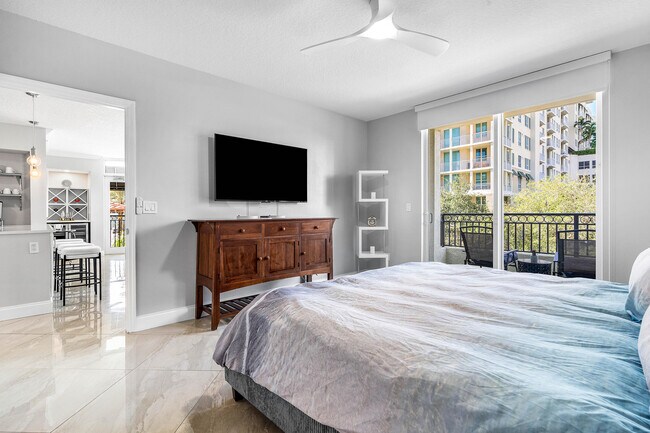 Building Photo - 600 S Dixie Hwy